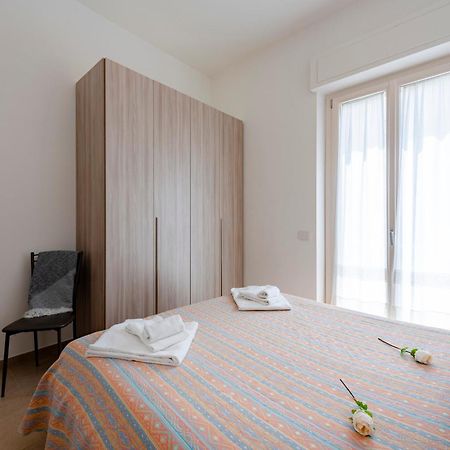La Suite 2 Ondina Viareggio 200M From Sea - Happy Rentals Ngoại thất bức ảnh