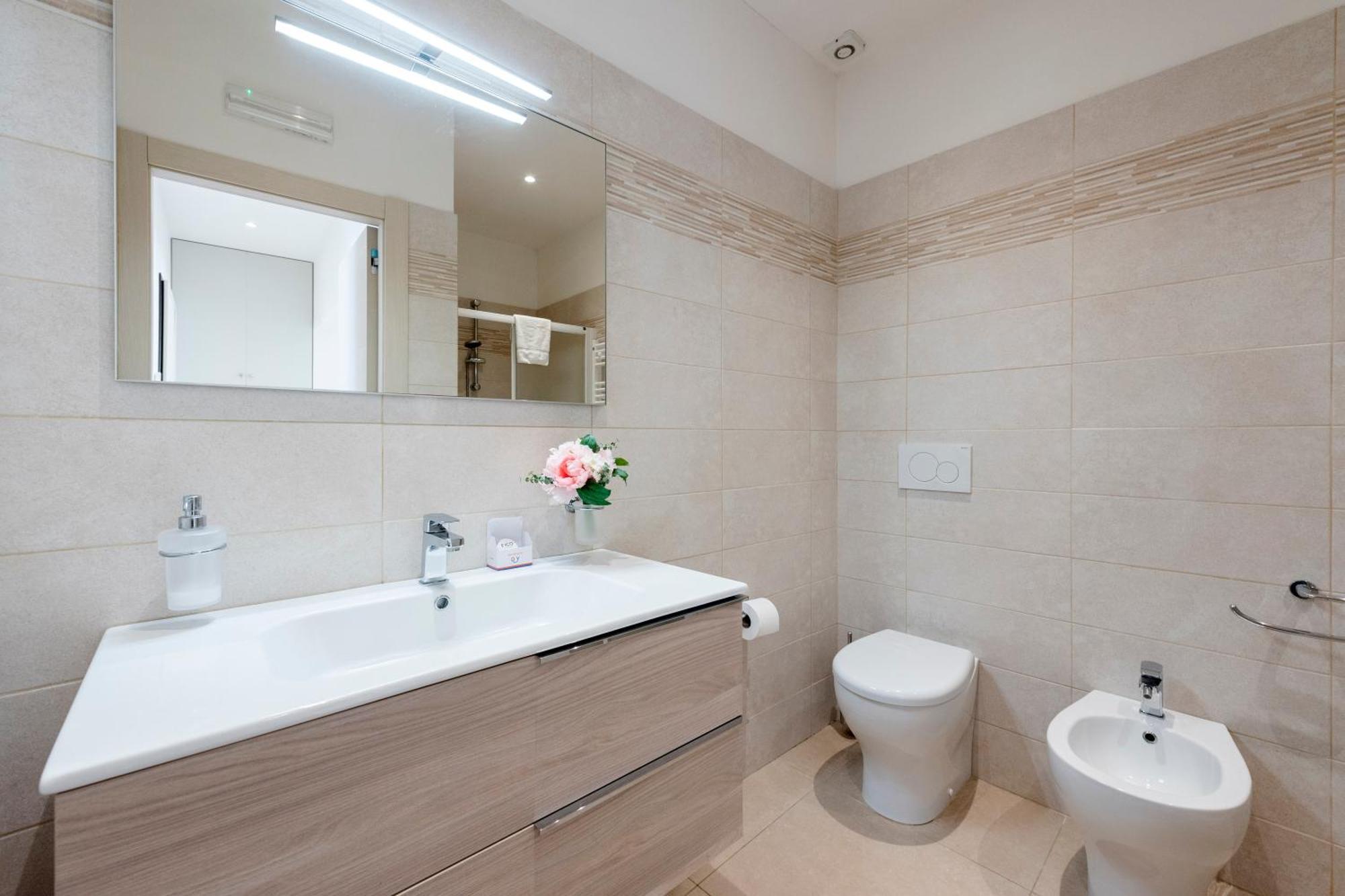 La Suite 2 Ondina Viareggio 200M From Sea - Happy Rentals Ngoại thất bức ảnh