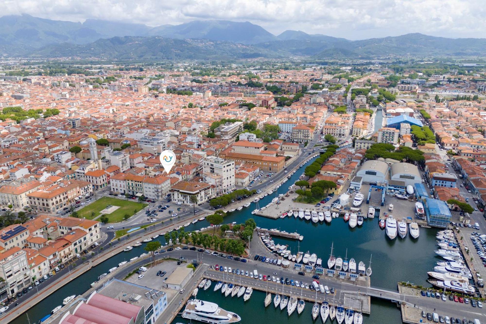 La Suite 2 Ondina Viareggio 200M From Sea - Happy Rentals Ngoại thất bức ảnh