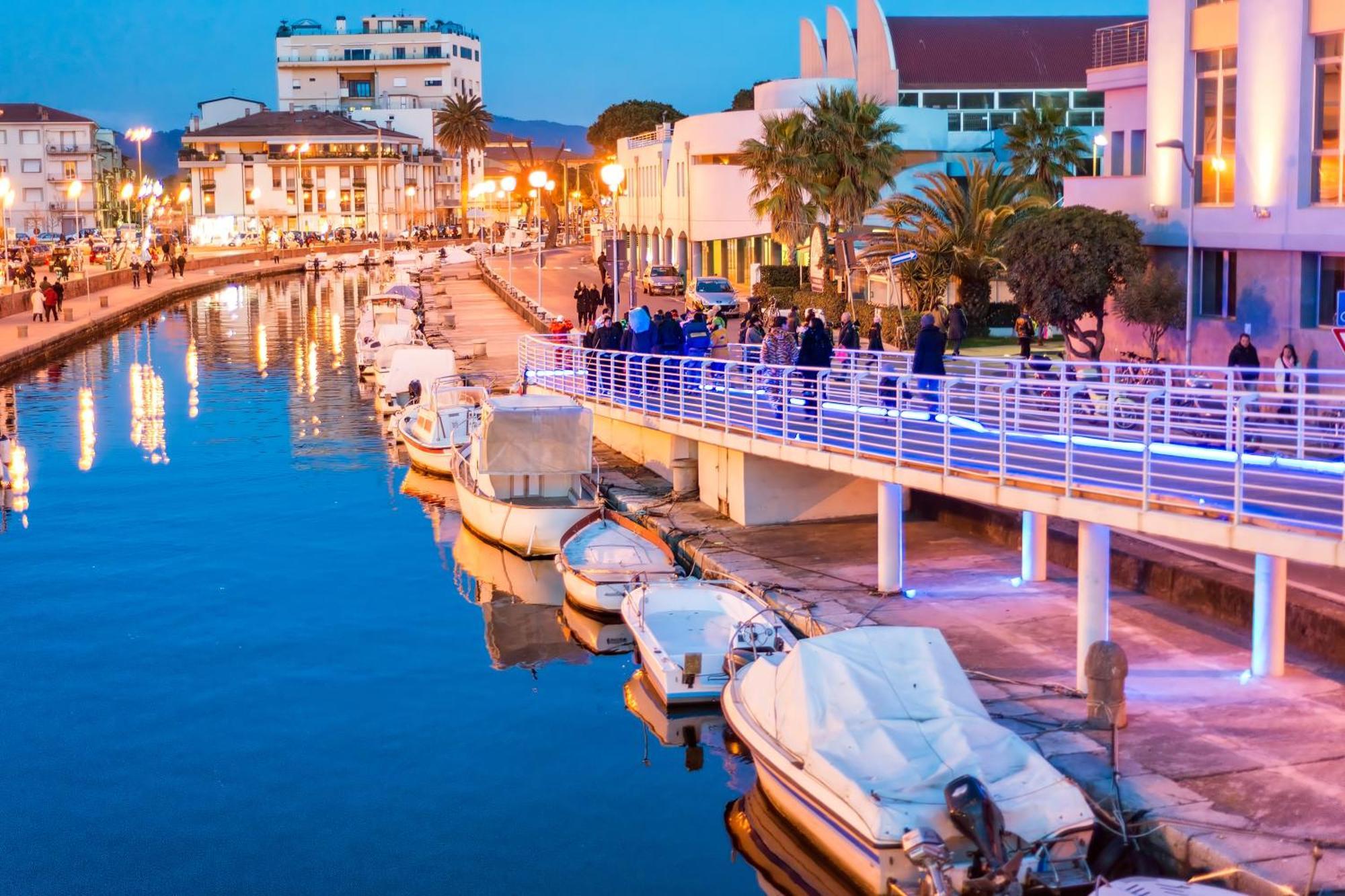La Suite 2 Ondina Viareggio 200M From Sea - Happy Rentals Ngoại thất bức ảnh